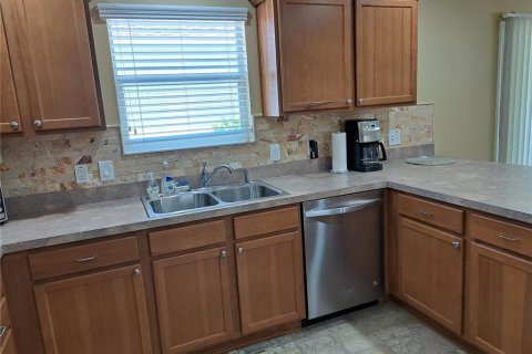 Casa en alquiler en The Villages, Florida, 2 dormitorios, 107.02 m2 № 1912735 - foto 6