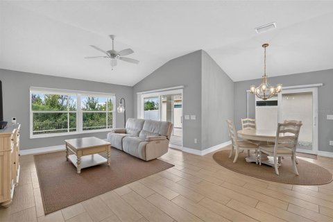 Villa ou maison à vendre à The Villages, Floride: 3 chambres, 153.01 m2 № 2406626 - photo 6