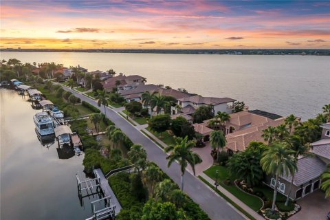 Casa en venta en Bradenton, Florida, 4 dormitorios, 410.07 m2 № 2237424 - foto 3