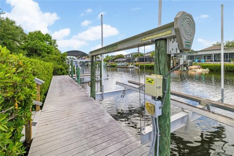 Casa en venta en Bradenton, Florida, 4 dormitorios, 410.07 m2 № 2237424 - foto 12