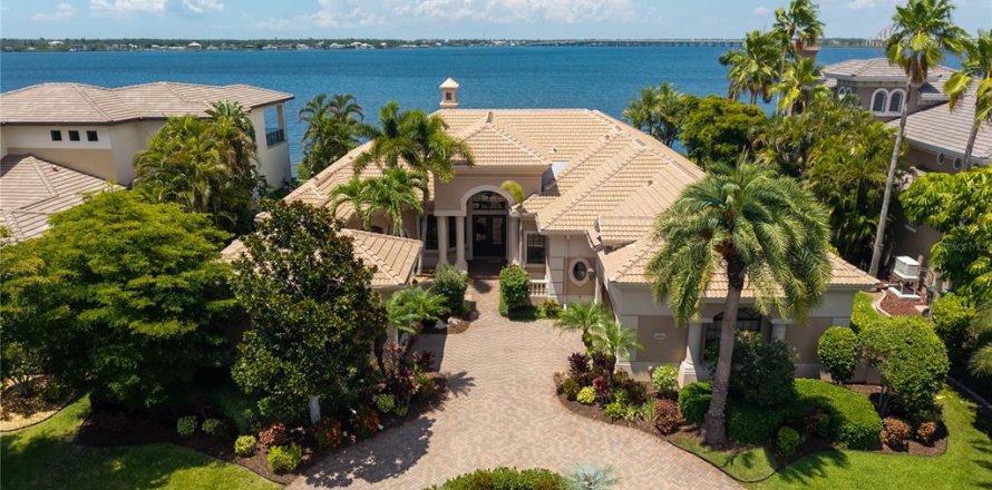 Casa en Bradenton, Florida 4 dormitorios, 410.07 m2 № 2237424