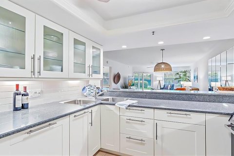 Copropriété à louer à Sarasota, Floride: 2 chambres, 89.09 m2 № 842588 - photo 4