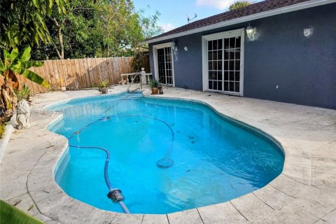 Casa en venta en North Lauderdale, Florida, 3 dormitorios, 106.93 m2 № 1993630 - foto 29