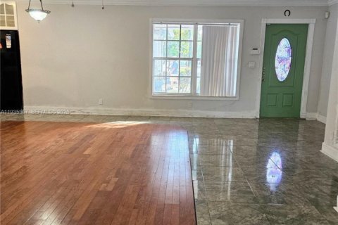 Casa en venta en North Lauderdale, Florida, 3 dormitorios, 106.93 m2 № 1993630 - foto 10