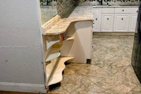 Casa en venta en North Lauderdale, Florida, 3 dormitorios, 106.93 m2 № 1993630 - foto 7