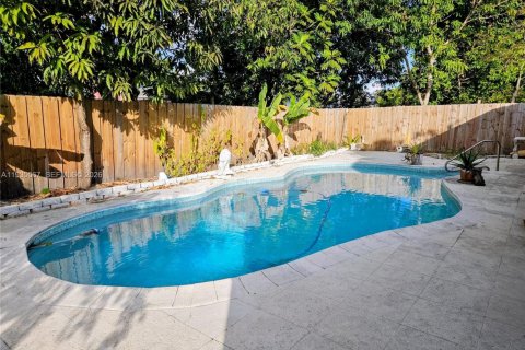 Casa en venta en North Lauderdale, Florida, 3 dormitorios, 106.93 m2 № 1993630 - foto 30