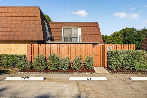 Touwnhouse à vendre à Stuart, Floride: 2 chambres, 119.66 m2 № 2085184 - photo 2