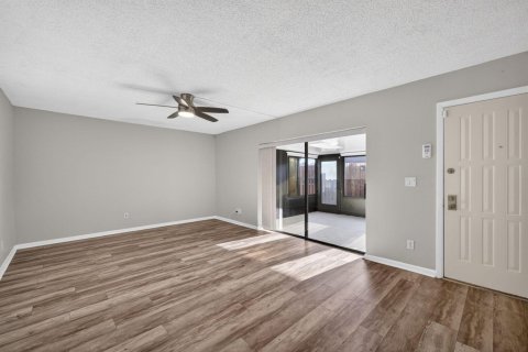 Touwnhouse à vendre à Stuart, Floride: 2 chambres, 119.66 m2 № 2085184 - photo 10