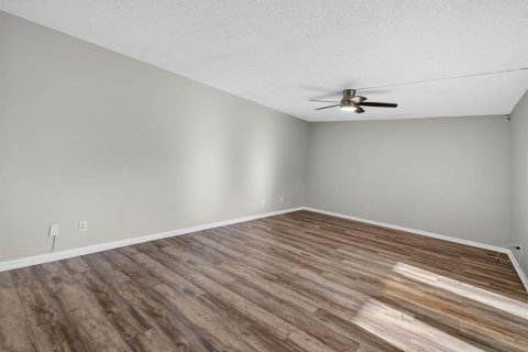 Touwnhouse à vendre à Stuart, Floride: 2 chambres, 119.66 m2 № 2085184 - photo 11