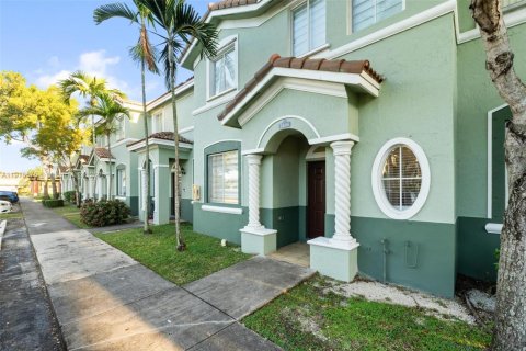 House in Homestead, Florida 4 bedrooms, 132.2 sq.m. № 2016530 - photo 3