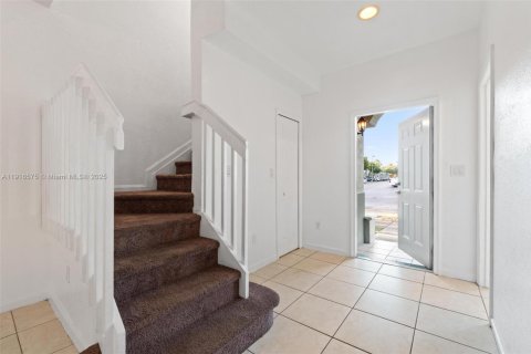 House in Homestead, Florida 4 bedrooms, 132.2 sq.m. № 2016530 - photo 5