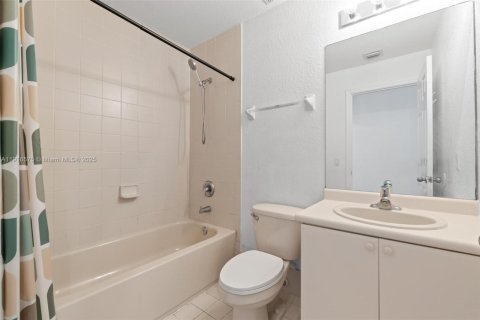 House in Homestead, Florida 4 bedrooms, 132.2 sq.m. № 2016530 - photo 24