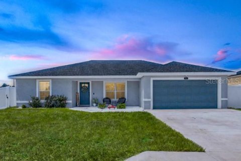 House in Ocala, Florida 3 bedrooms, 133.69 sq.m. № 1908161 - photo 1
