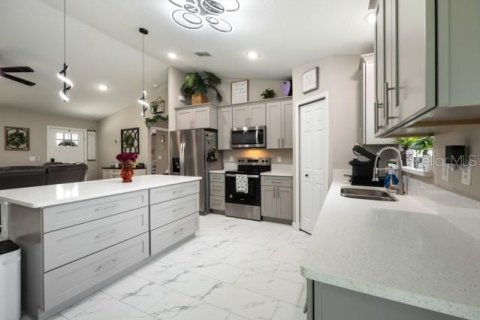 House in Ocala, Florida 3 bedrooms, 133.69 sq.m. № 1908161 - photo 8
