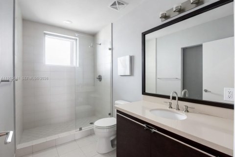 Copropriété à louer à North Bay Village, Floride: 2 chambres, 130.99 m2 № 2153273 - photo 17