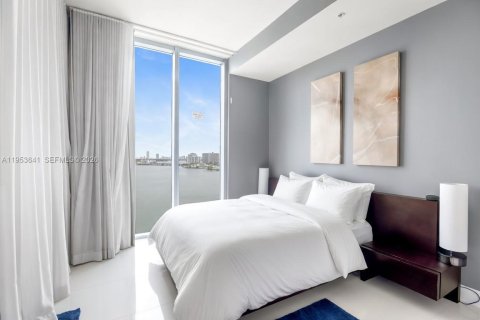Copropriété à louer à North Bay Village, Floride: 2 chambres, 130.99 m2 № 2153273 - photo 5