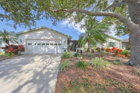 Condominio en venta en Sun City Center, Florida, 2 dormitorios, 163.04 m2 № 1719801 - foto 3