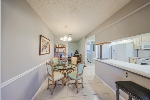 Condominio en venta en Sun City Center, Florida, 2 dormitorios, 163.04 m2 № 1719801 - foto 13