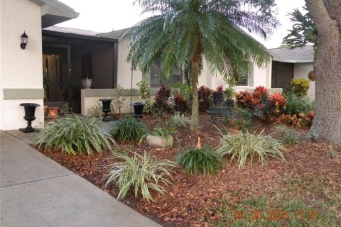 Condominio en venta en Sun City Center, Florida, 2 dormitorios, 163.04 m2 № 1719801 - foto 1