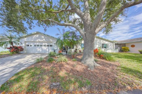 Condominio en venta en Sun City Center, Florida, 2 dormitorios, 163.04 m2 № 1719801 - foto 2