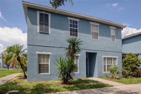 Adosado en venta en Gibsonton, Florida, 2 dormitorios, 126.35 m2 № 1917102 - foto 1