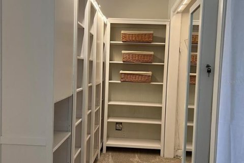 Купить кондоминиум в Аполло-Бич, Флорида 7 комнат, 118.17м2, № 2413669 - фото 13