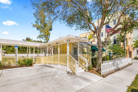 House in Delray Beach, Florida 6 bedrooms, 210.7 sq.m. № 2251459 - photo 27