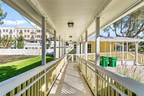 House in Delray Beach, Florida 6 bedrooms, 210.7 sq.m. № 2251459 - photo 20