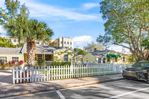 House in Delray Beach, Florida 6 bedrooms, 210.7 sq.m. № 2251459 - photo 29