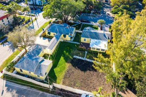 House in Delray Beach, Florida 6 bedrooms, 210.7 sq.m. № 2251459 - photo 4