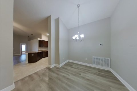 Villa ou maison à louer à Winter Haven, Floride: 4 chambres, 208.84 m2 № 1911540 - photo 4