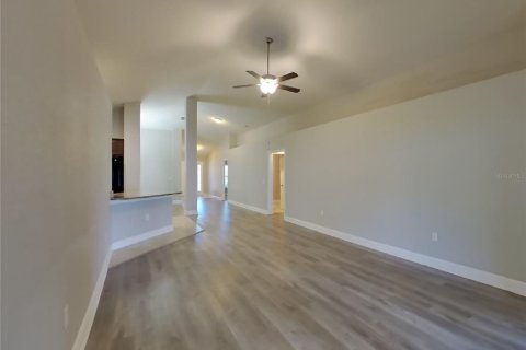 Villa ou maison à louer à Winter Haven, Floride: 4 chambres, 208.84 m2 № 1911540 - photo 3