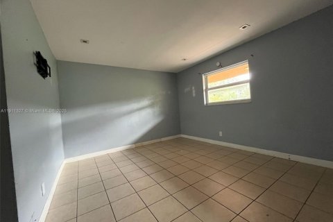 Immobilier commercial à vendre à Fort Lauderdale, Floride: 451.04 m2 № 1967369 - photo 25