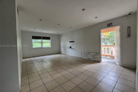 Immobilier commercial à vendre à Fort Lauderdale, Floride: 451.04 m2 № 1967369 - photo 18