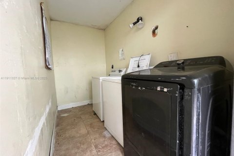 Immobilier commercial à vendre à Fort Lauderdale, Floride: 451.04 m2 № 1967369 - photo 26