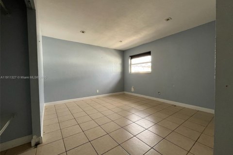 Immobilier commercial à vendre à Fort Lauderdale, Floride: 451.04 m2 № 1967369 - photo 17