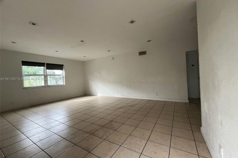 Immobilier commercial à vendre à Fort Lauderdale, Floride: 451.04 m2 № 1967369 - photo 23