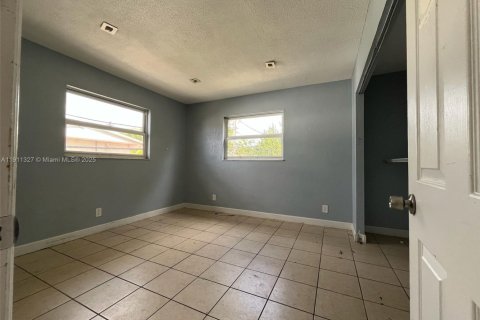 Immobilier commercial à vendre à Fort Lauderdale, Floride: 451.04 m2 № 1967369 - photo 14