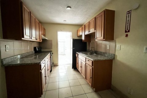 Immobilier commercial à vendre à Fort Lauderdale, Floride: 451.04 m2 № 1967369 - photo 12