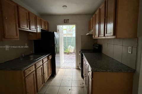 Immobilier commercial à vendre à Fort Lauderdale, Floride: 451.04 m2 № 1967369 - photo 7