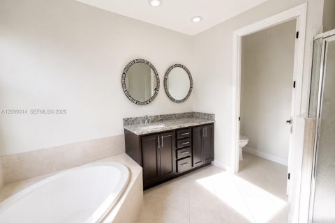 Villa ou maison à louer à Port St. Lucie, Floride: 3 chambres, 188.03 m2 № 2394701 - photo 8