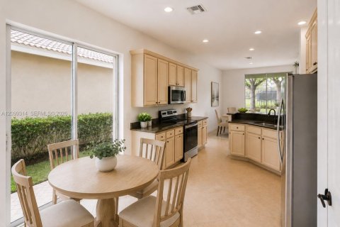 Villa ou maison à louer à Port St. Lucie, Floride: 3 chambres, 188.03 m2 № 2394701 - photo 2