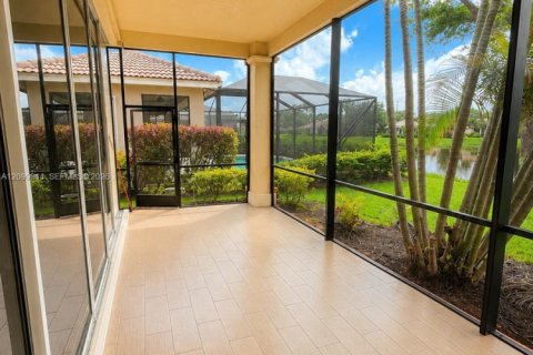 Villa ou maison à louer à Port St. Lucie, Floride: 3 chambres, 188.03 m2 № 2394701 - photo 15
