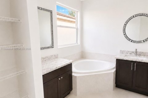 Villa ou maison à louer à Port St. Lucie, Floride: 3 chambres, 188.03 m2 № 2394701 - photo 7