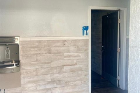 Condominio en venta en Orlando, Florida, 1 dormitorio, 79.99 m2 № 1616627 - foto 17