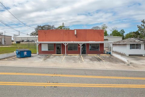 Immobilier commercial à vendre à Lake Wales, Floride: 563.27 m2 № 2128329 - photo 2