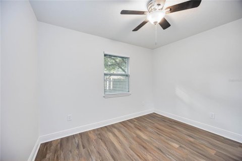 Apartamento en alquiler en Seffner, Florida, 2 dormitorios, 75.25 m2 № 2096048 - foto 15