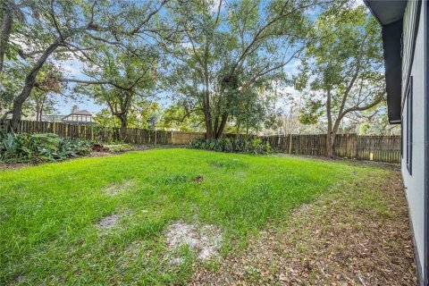 Apartamento en alquiler en Seffner, Florida, 2 dormitorios, 75.25 m2 № 2096048 - foto 17