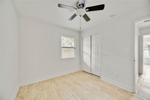 Apartamento en alquiler en Seffner, Florida, 2 dormitorios, 75.25 m2 № 2096048 - foto 9