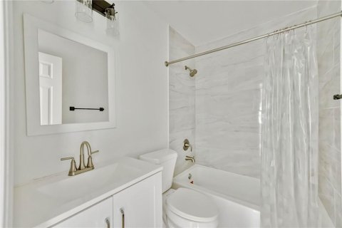 Apartamento en alquiler en Seffner, Florida, 2 dormitorios, 75.25 m2 № 2096048 - foto 11